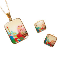 Set de aretes y cadena con dije cuadrado con estampado