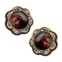 Aretes en forma de flor con brillantes